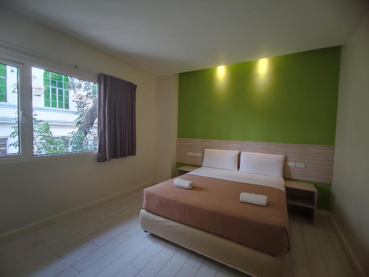 Westpoint Hotel Cebu Esterno foto