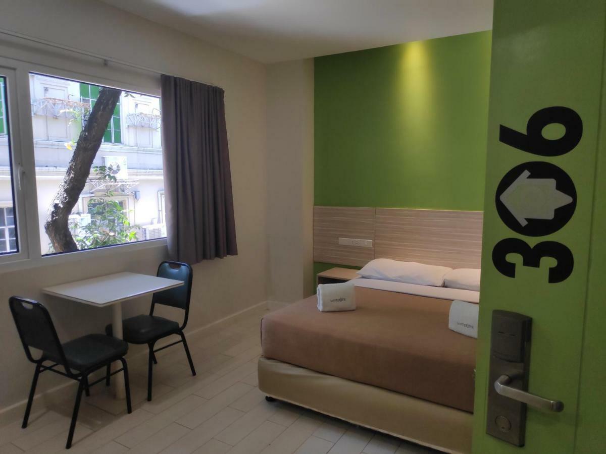 Westpoint Hotel Cebu Esterno foto
