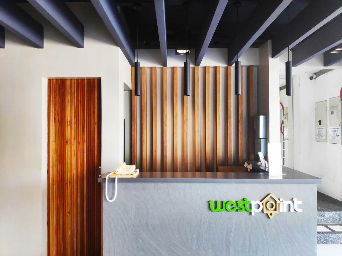 Westpoint Hotel Cebu Esterno foto